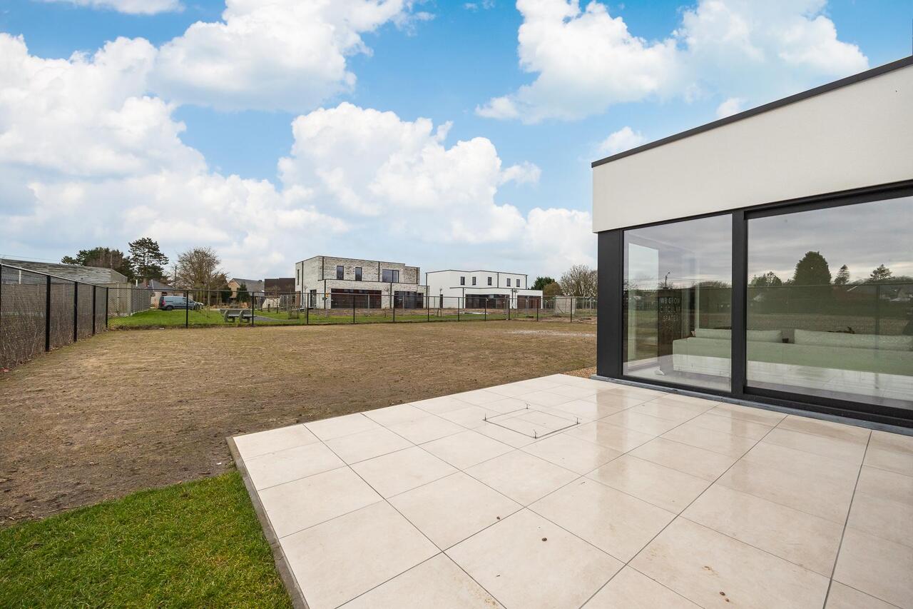 Nieuwbouwproject BRAAM, Aardbezienstraat Meerhout, achterkant terras woning